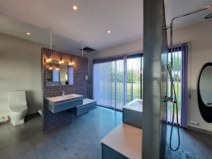 Image No.21-4 Bed House for sale