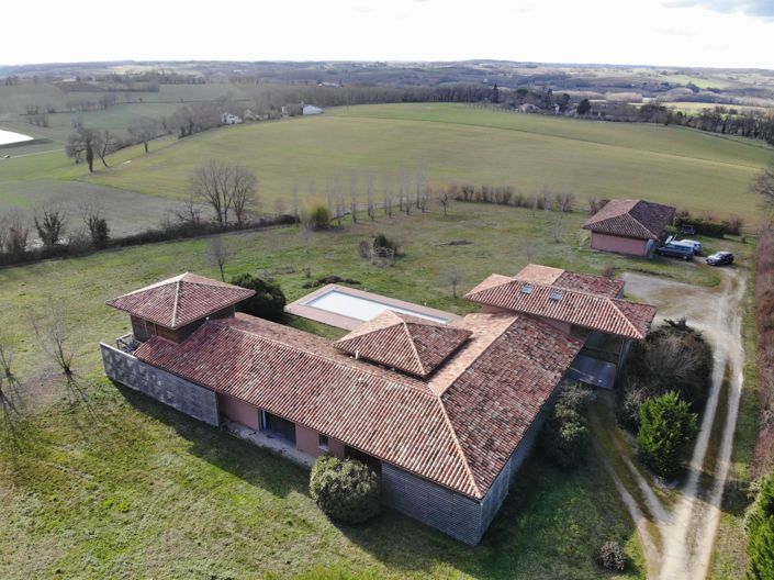 Image No.3-4 Bed House for sale