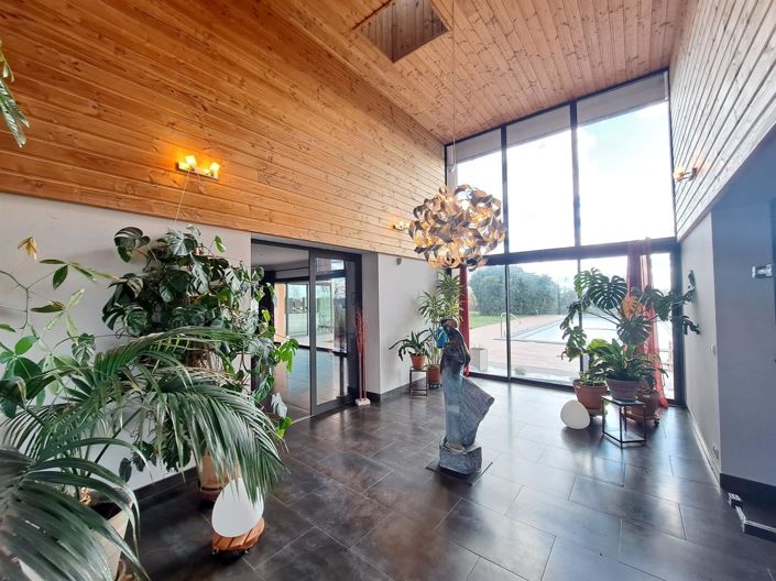 Image No.9-4 Bed House for sale