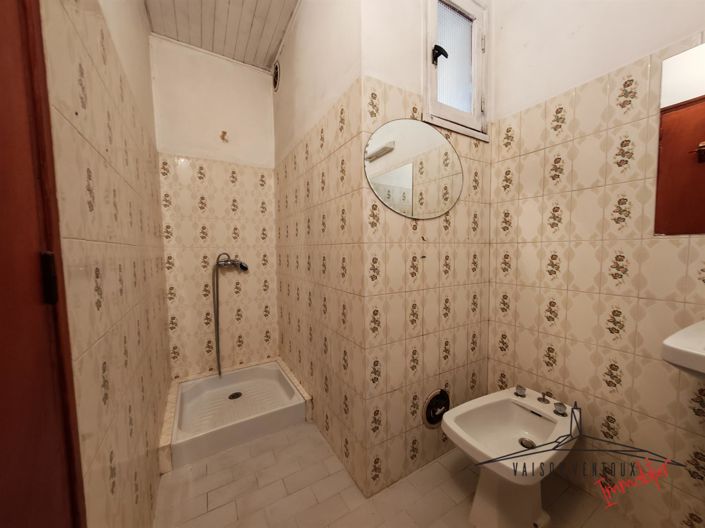 Image No.16-7 Bed House for sale