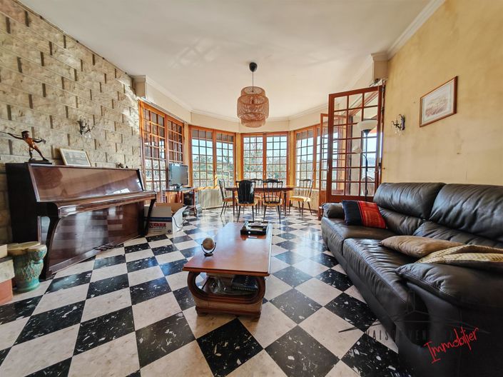 Image No.6-7 Bed House for sale