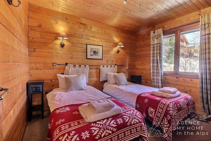 Image No.27-7 Bed House for sale