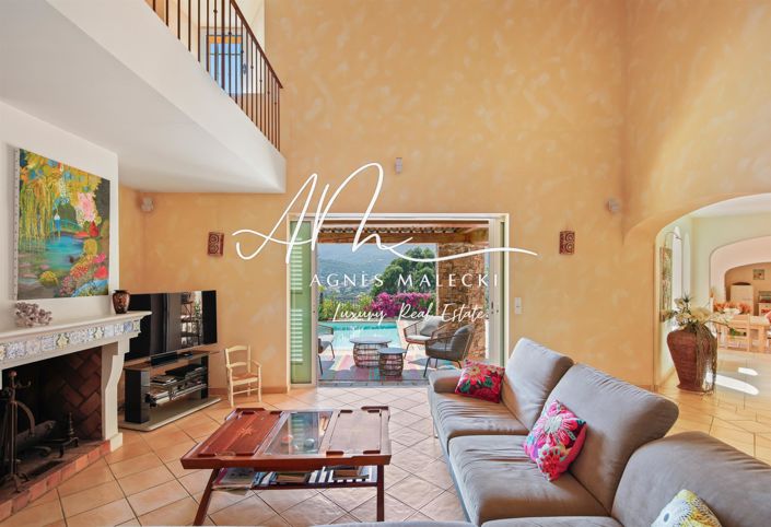 Image No.7-4 Bed House for sale