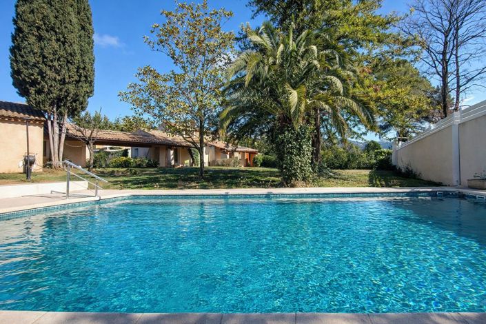 Image No.2-5 Bed House for sale