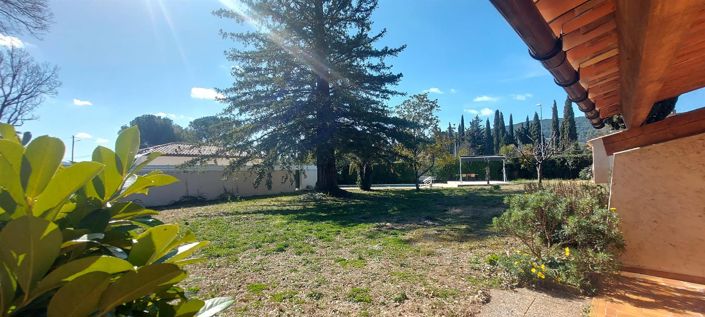 Image No.3-5 Bed House for sale