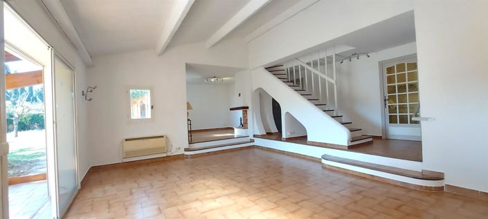 Image No.7-5 Bed House for sale