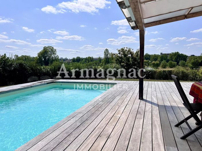 Image No.2-4 Bed House for sale