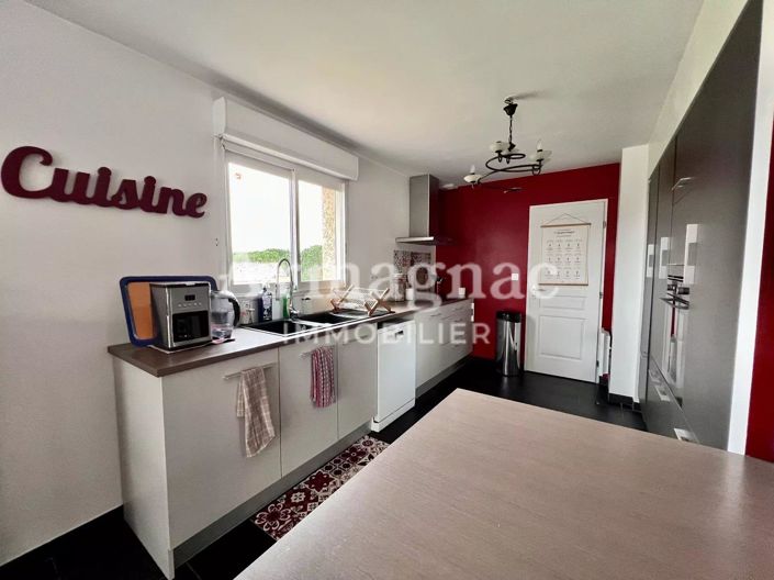 Image No.3-4 Bed House for sale