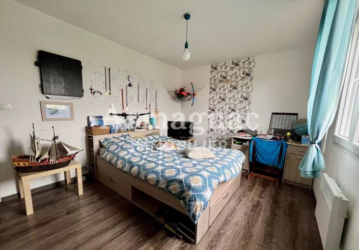 Image No.8-4 Bed House for sale