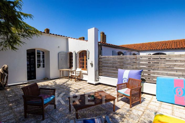 Image No.14-9 Bed House for sale