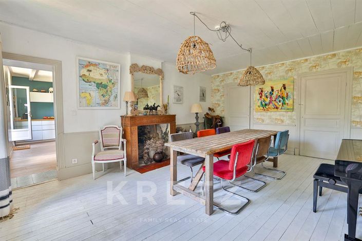 Image No.6-9 Bed House for sale