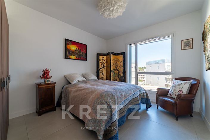 Image No.9-2 Bed Apartment for sale