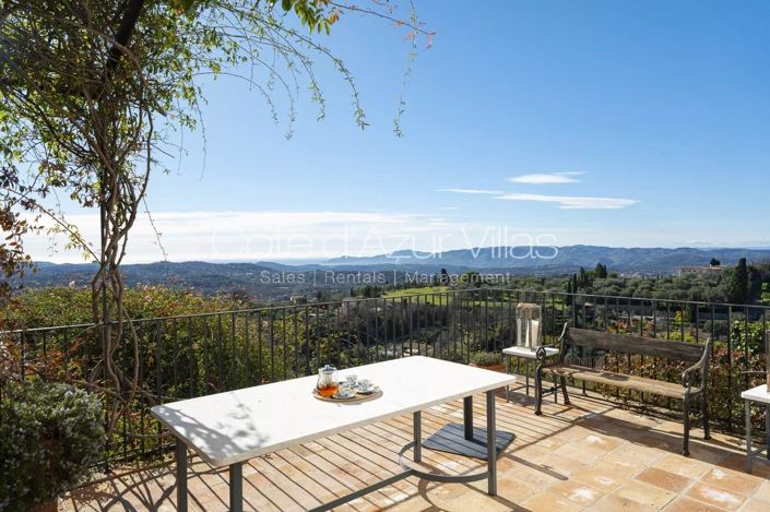 Image No.2-Maison de 6 chambres à vendre à Châteauneuf-Grasse