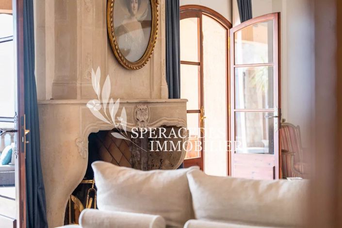 Image No.10-12 Bed House for sale