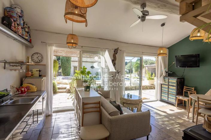 Image No.21-4 Bed House for sale