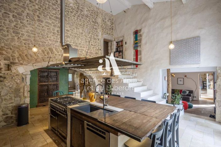 Image No.6-4 Bed House for sale