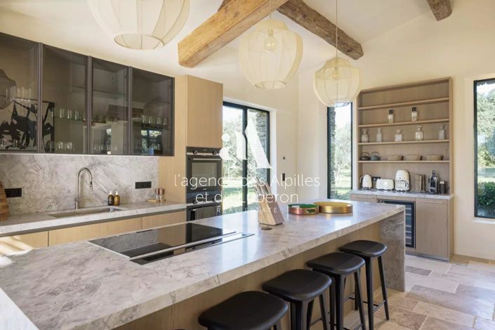 Image No.7-7 Bed House for sale