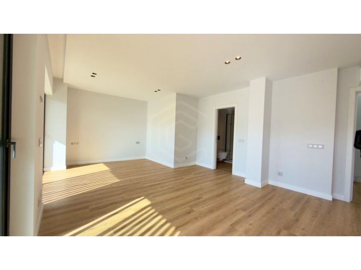 Image No.16-5 Bed Apartment for sale