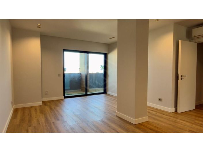 Image No.27-5 Bed Apartment for sale