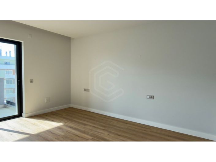Image No.29-5 Bed Apartment for sale