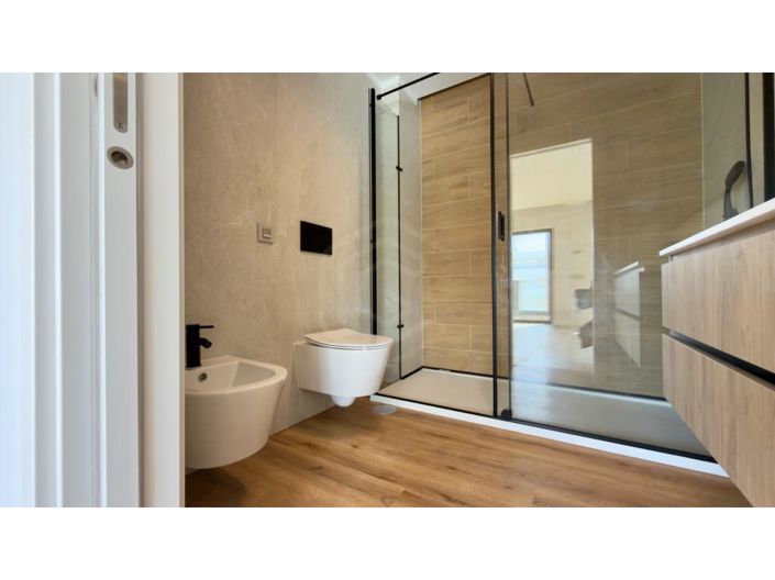 Image No.34-5 Bed Apartment for sale