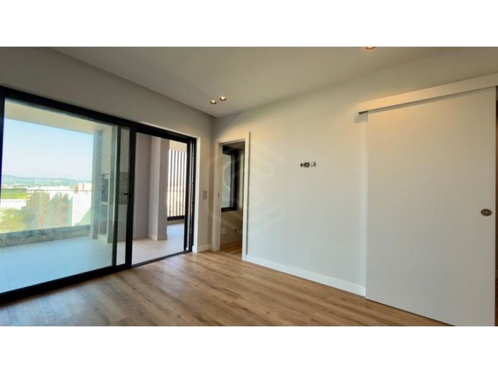 Image No.35-5 Bed Apartment for sale