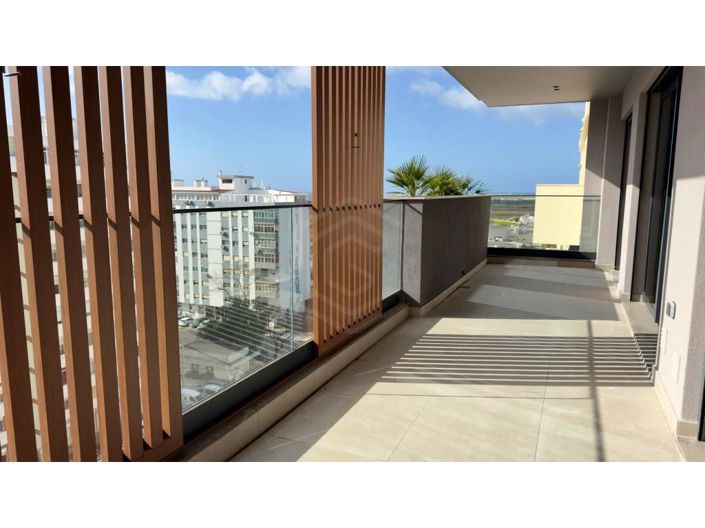 Image No.38-5 Bed Apartment for sale