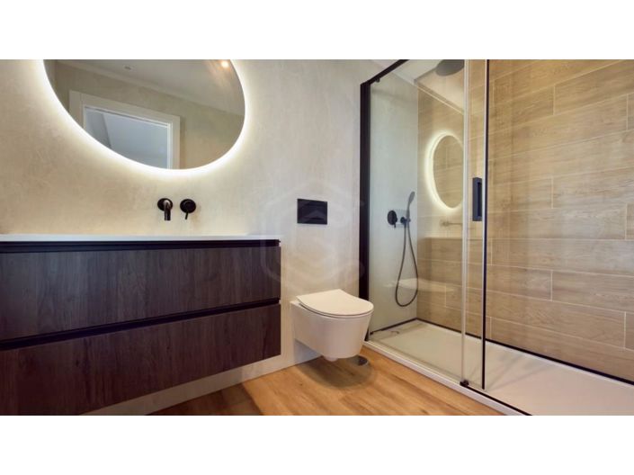 Image No.42-5 Bed Apartment for sale