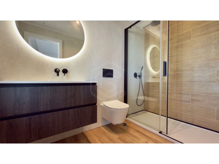 Image No.42-5 Bed Apartment for sale