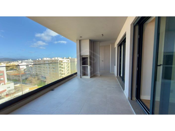 Image No.50-5 Bed Apartment for sale
