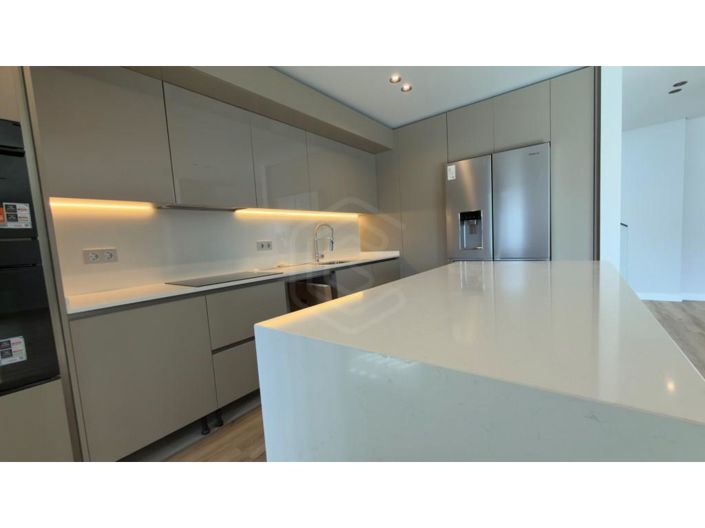 Image No.6-5 Bed Apartment for sale