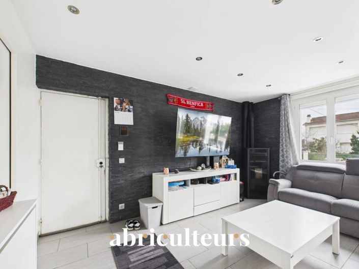 Image No.10-4 Bed House for sale