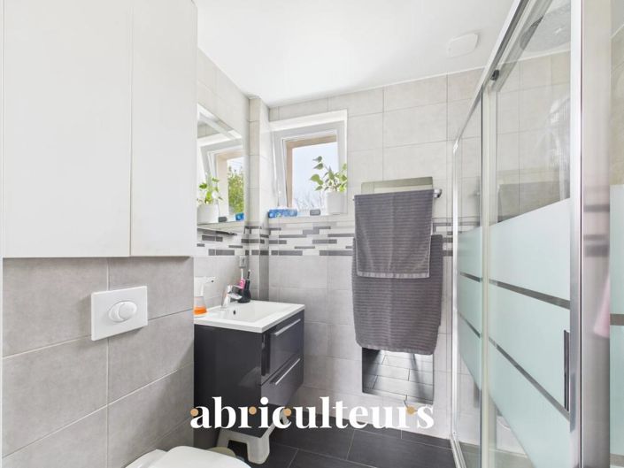 Image No.11-4 Bed House for sale