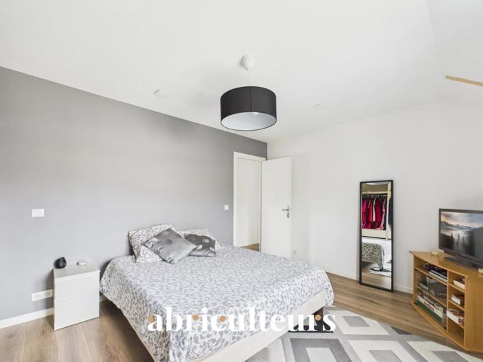 Image No.14-4 Bed House for sale