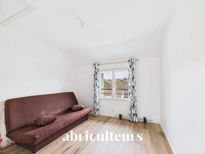 Image No.17-4 Bed House for sale