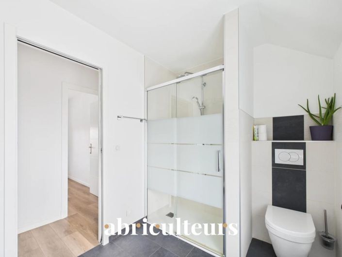 Image No.19-4 Bed House for sale