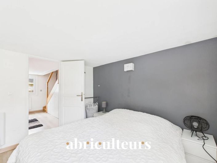 Image No.23-4 Bed House for sale