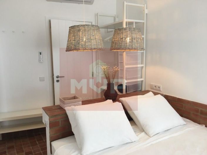 Image No.8-2 Bed House for sale