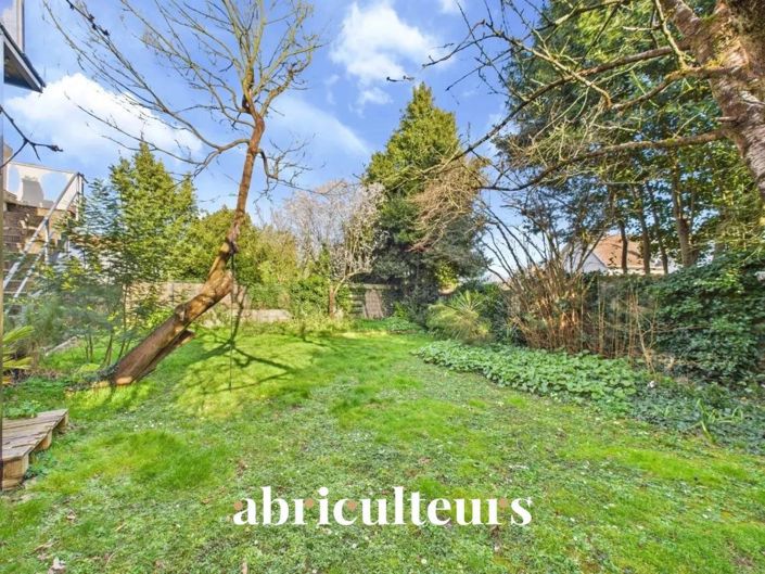 Image No.13-7 Bed Apartment for sale