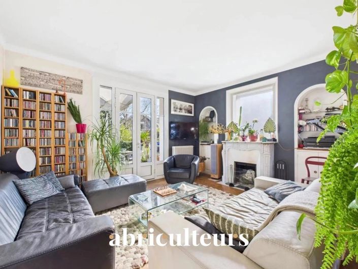 Image No.2-7 Bed Apartment for sale