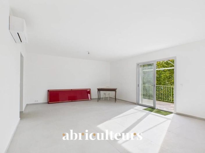 Image No.9-3 Bed Apartment for sale