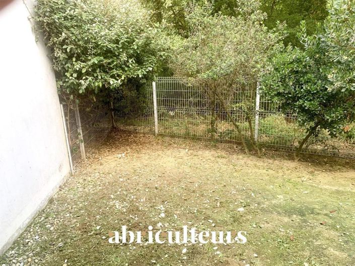 Image No.9-2 Bed House for sale