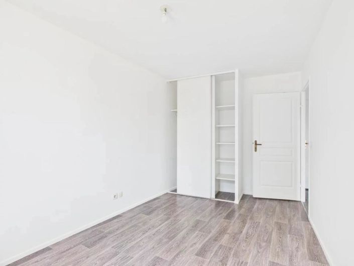 Image No.15-3 Bed Apartment for sale