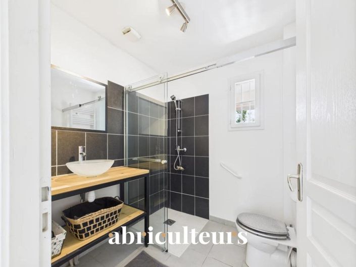 Image No.10-2 Bed House for sale