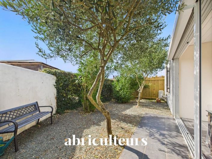 Image No.2-2 Bed House for sale