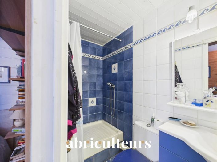 Image No.10-5 Bed House for sale