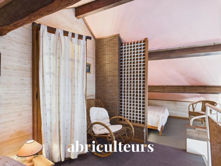 Image No.7-5 Bed House for sale