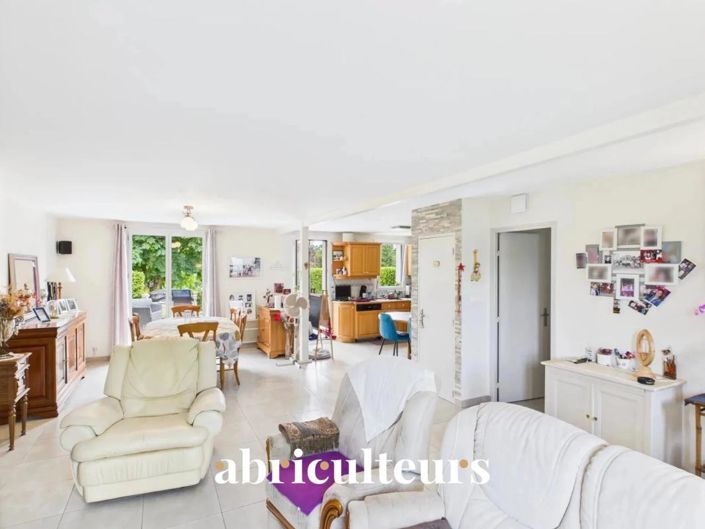 Image No.5-4 Bed House for sale