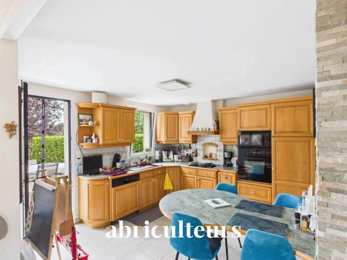 Image No.7-4 Bed House for sale