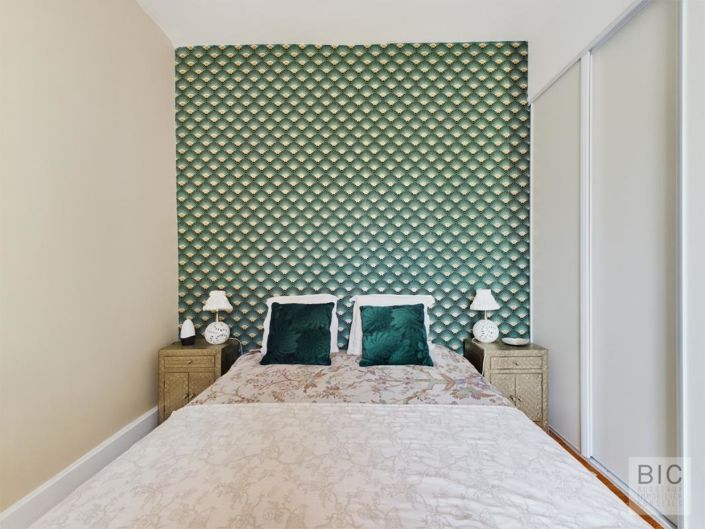 Image No.15-6 Bed House for sale